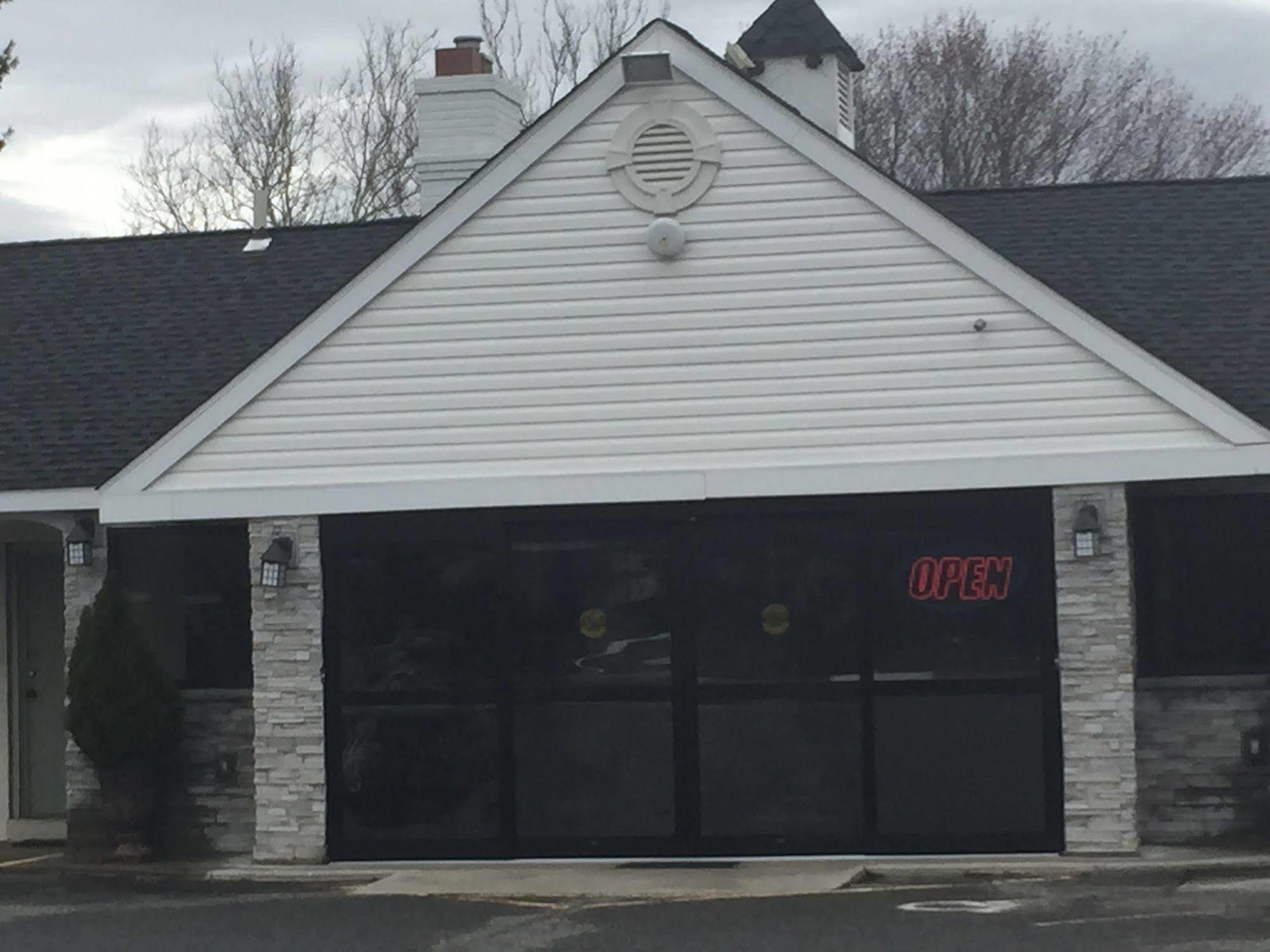 Track & Turf Motel Mount Laurel Kültér fotó